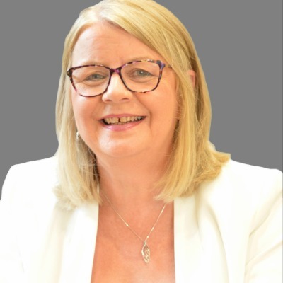 Tracey Profile Image 1